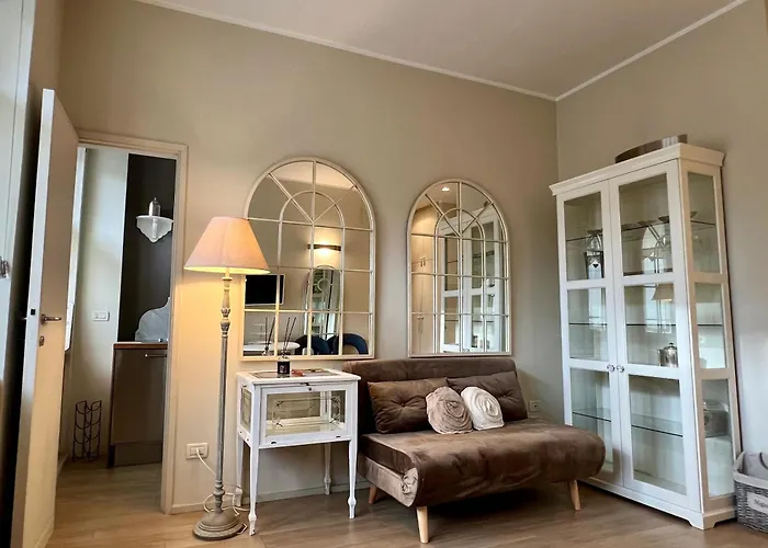 Artieri Suites, Cavour 펜션 *